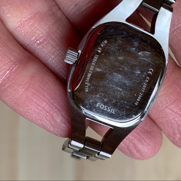 Classic Fossil Stainless Steel Watch w/ Tin Case - Picture 3 of 6